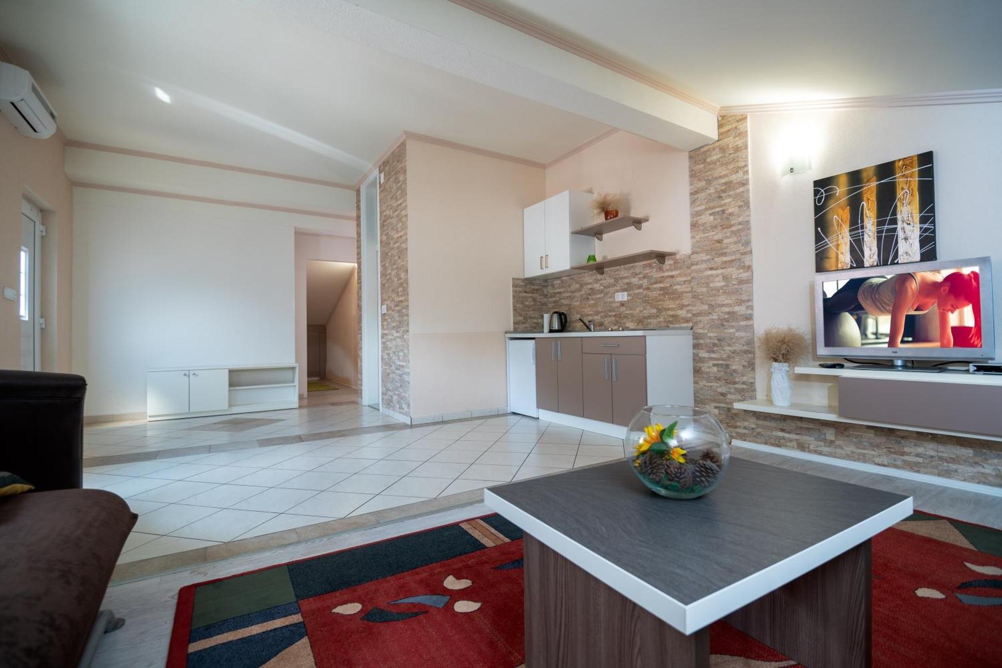 Villa San Neum Room photo